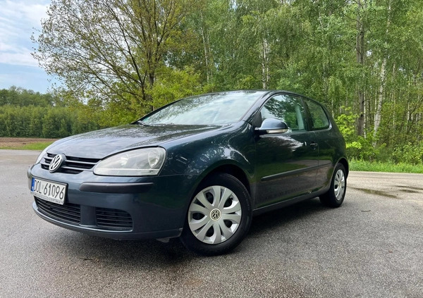 Volkswagen Golf cena 8200 przebieg: 360000, rok produkcji 2004 z Brzeg małe 92